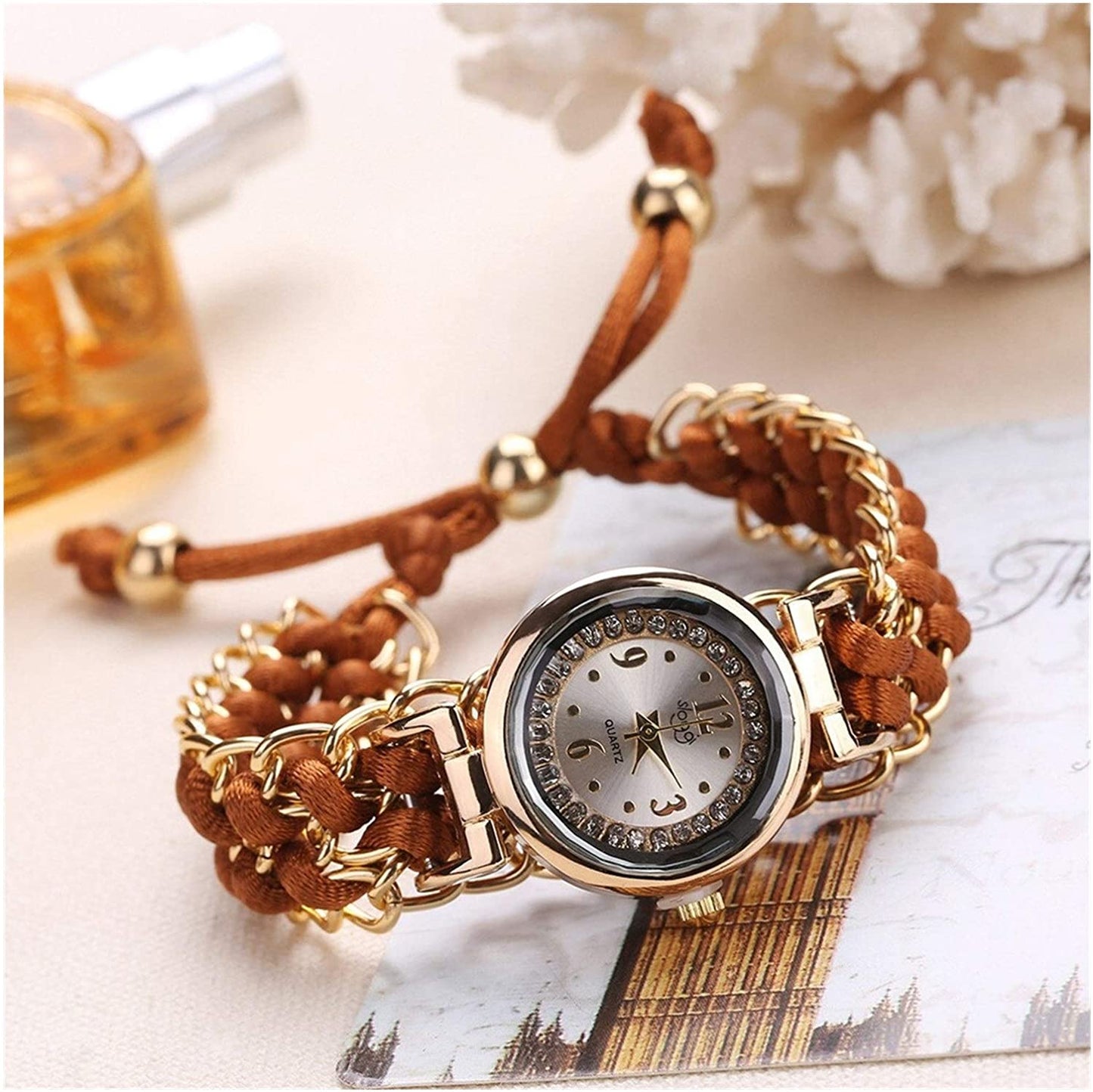 Elegant Women’s Luxury Quartz Bracelet Watch – Stylish Gold & Black Design